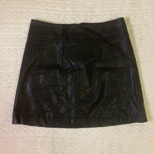 Free people leather skirt size 4